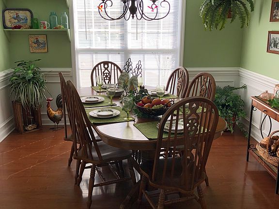 2nd image of 412 Eagle Pl