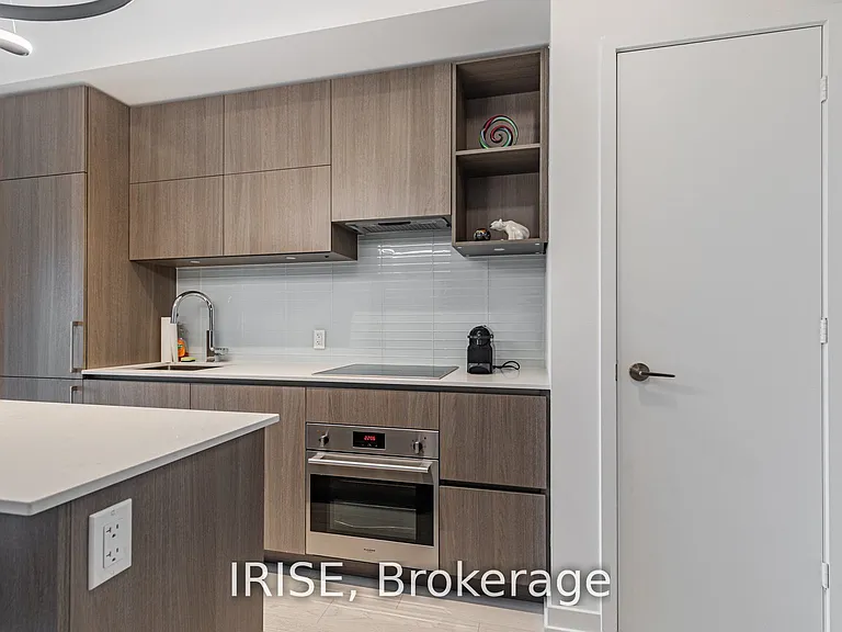 1 Yorkville Ave #4306 — Photo 6