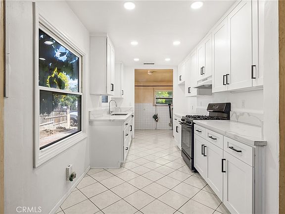 5th image of 8045 Lesner Ave