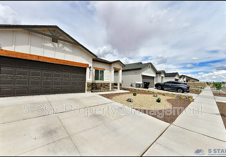 15237 Ambition Ave — Photo 4