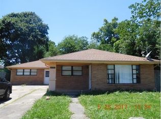 4882 Redwood St, New Orleans, LA 70127