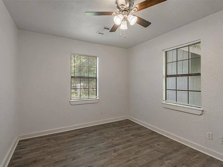 7A Hickory Ln — Photo 17