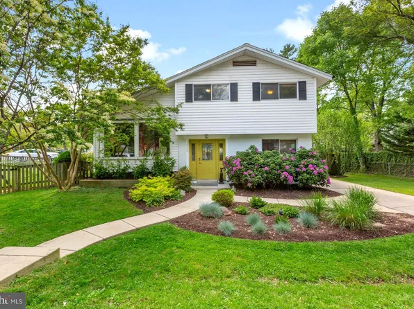 12700 Ardennes Ave, Rockville, MD 20851