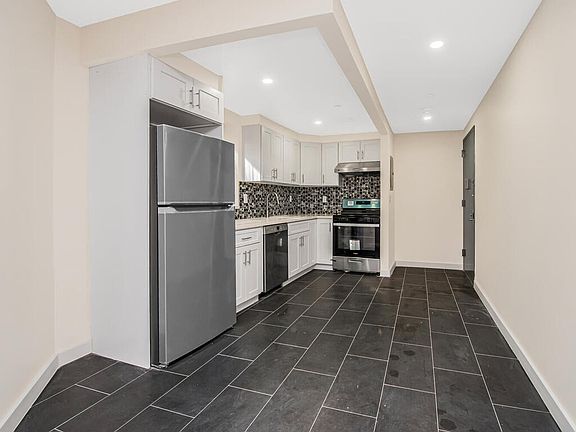 3rd image of 3641 Johnson Ave #1B