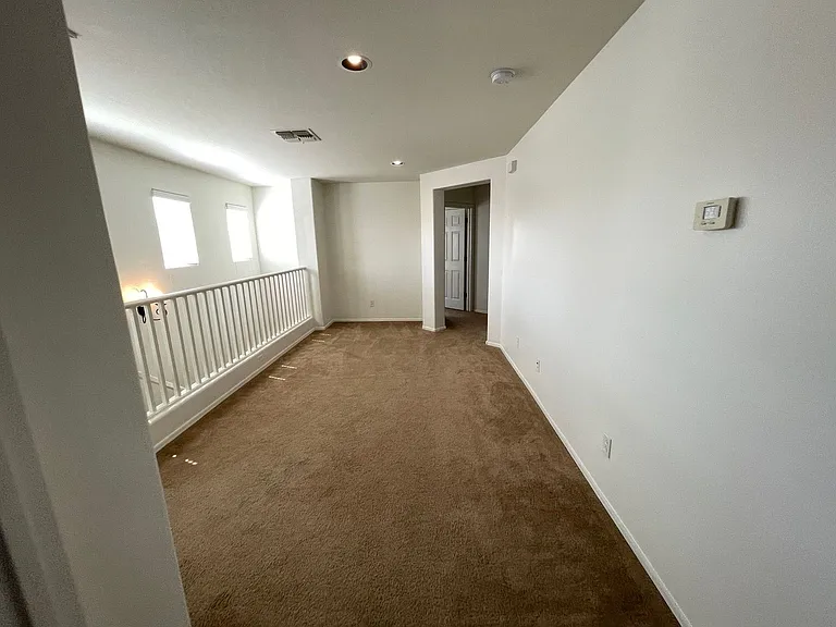 18235 N Alicia Ct — Photo 22