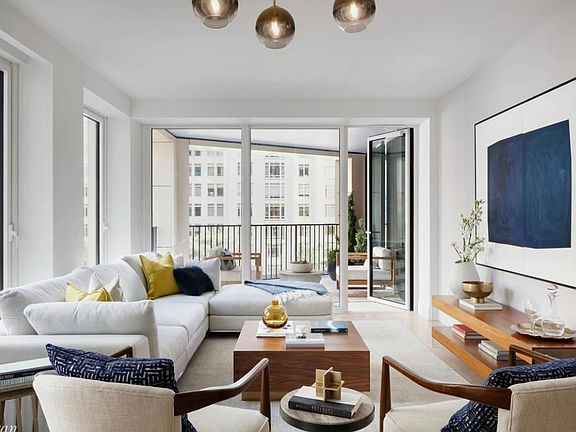 4th image of 15 W 61st St #12B