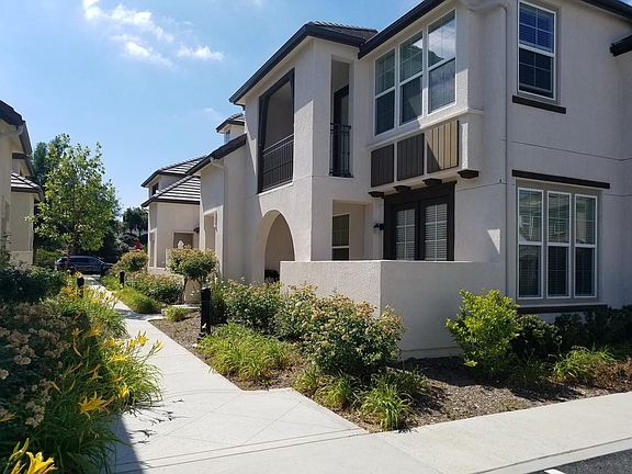 5th image of 28637 Pietro Dr