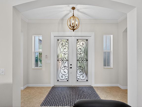 5th image of 1309 Sonoma Court