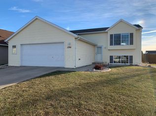 1301 36th Ave S, Moorhead, MN 56560