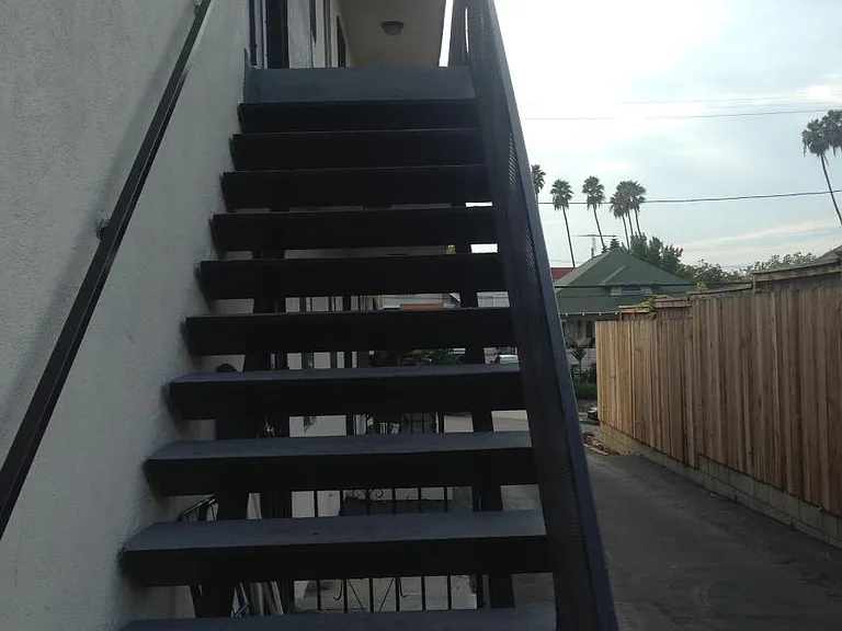 1110 S Kenmore Ave #6P — Photo 11