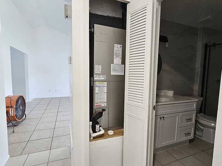 Crandal Ct — Photo 20