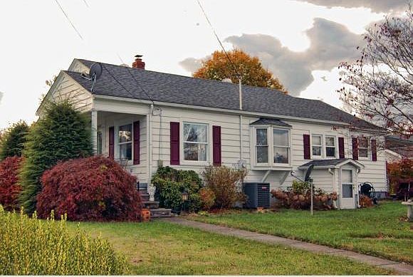 1st image of 2333 Eastside Ave