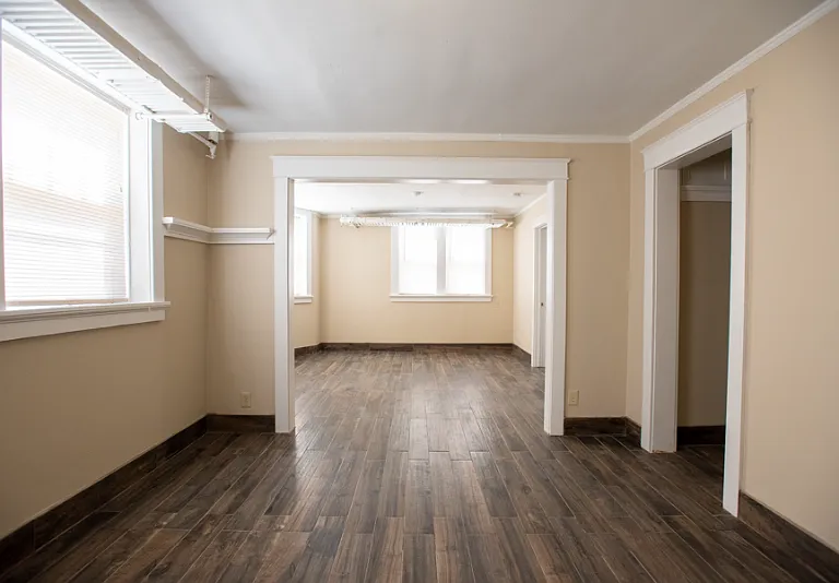 1704 E Locust St #1 — Photo 2