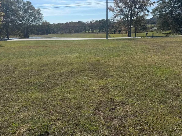 761 Sardis Dr, Boaz, AL 35956