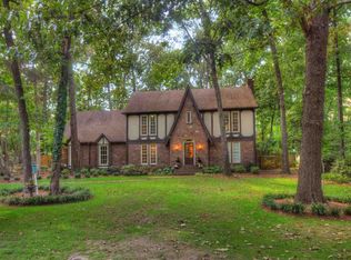 1023 Fair Oaks Dr, Collierville, TN 38017