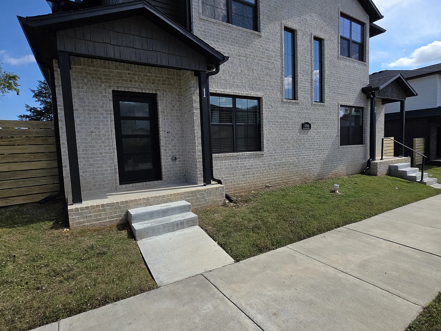 3 bed, 2.5 bath, 1500 sqft, $1,750 — Photo 2