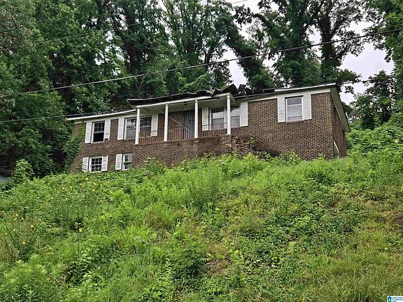 2nd image of 409 Lance Ln