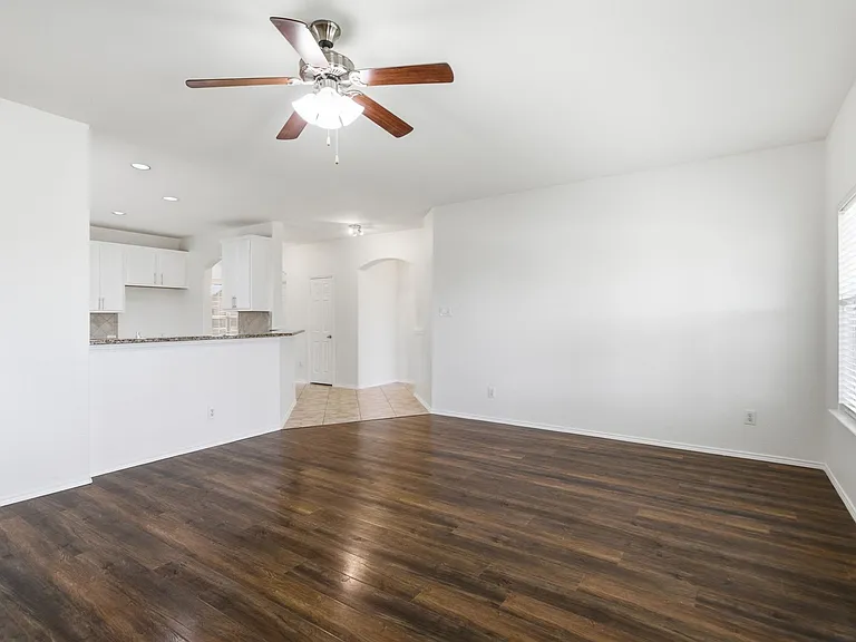 15636 Gatehouse Dr — Photo 8
