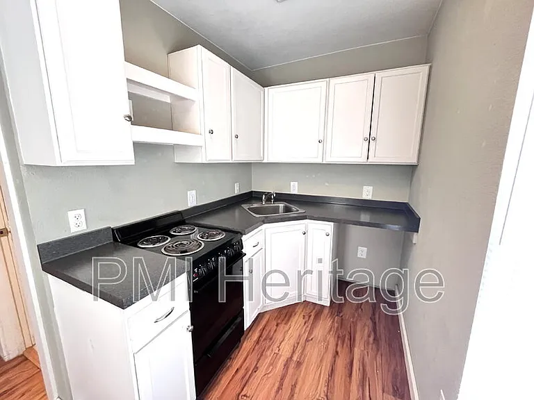 103 W Martin Luther King Jr Blvd #3 — Photo 6