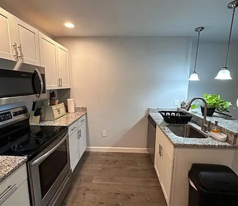 310 Amosland Rd