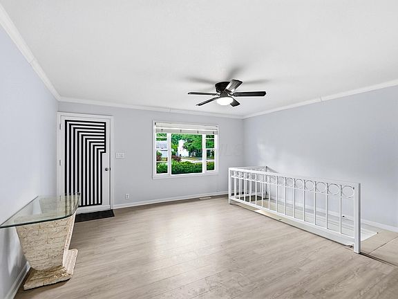 5th image of 554 Brookside Dr