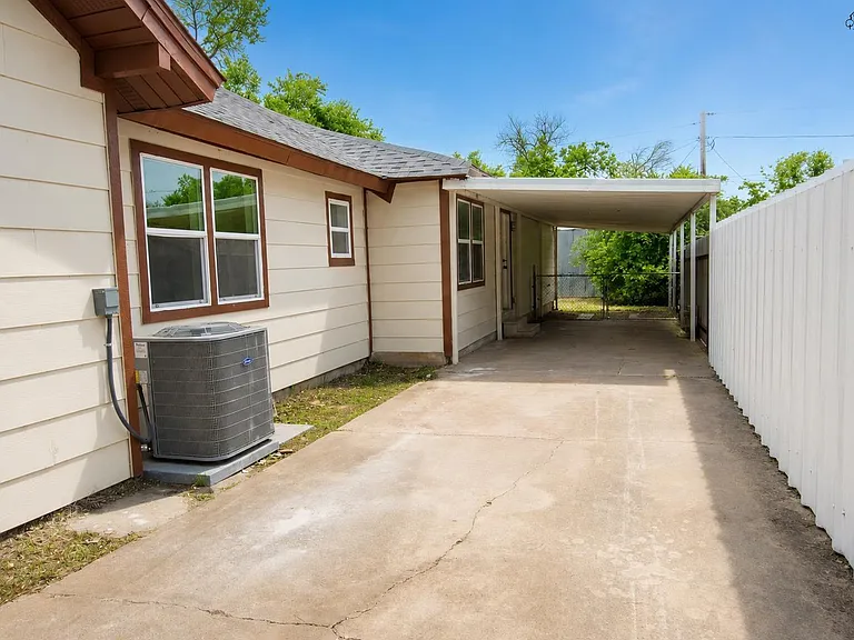 2308 Talunar Ln — Photo 17