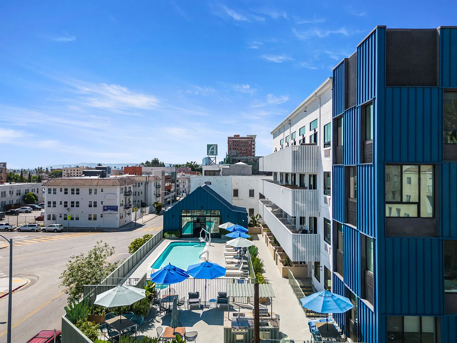 4Mica LA — Photo 2