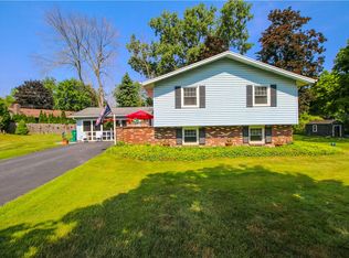 39 Stonewall Ct, Rochester, NY 14615