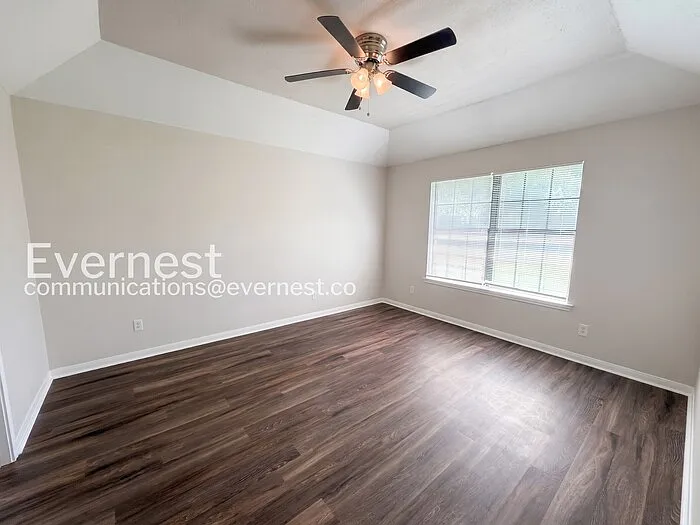 2014 Cedarview Dr — Photo 8