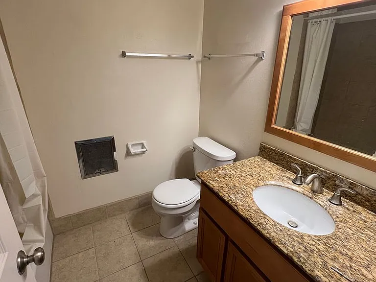 2030 N Oakland Ave — Photo 16