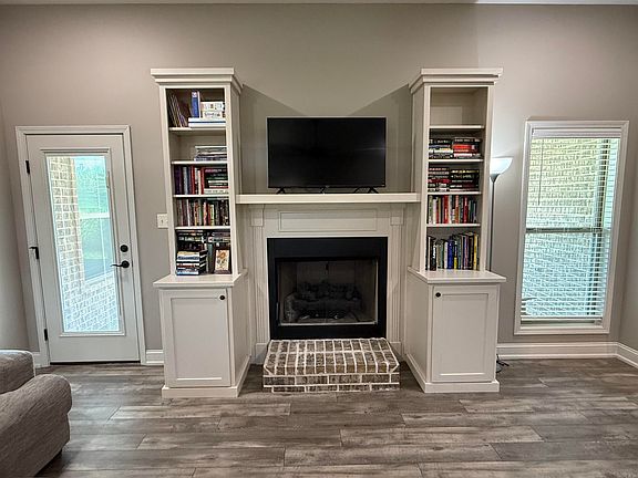 5th image of 807A Byron Ln