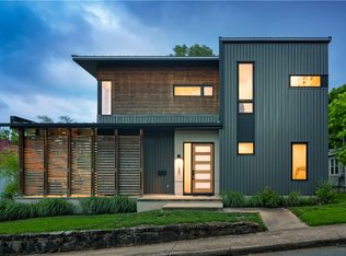 137 E Spring St, Fayetteville, AR 72701