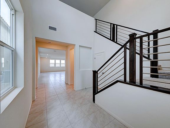 3rd image of 5668 Hillshire Dr