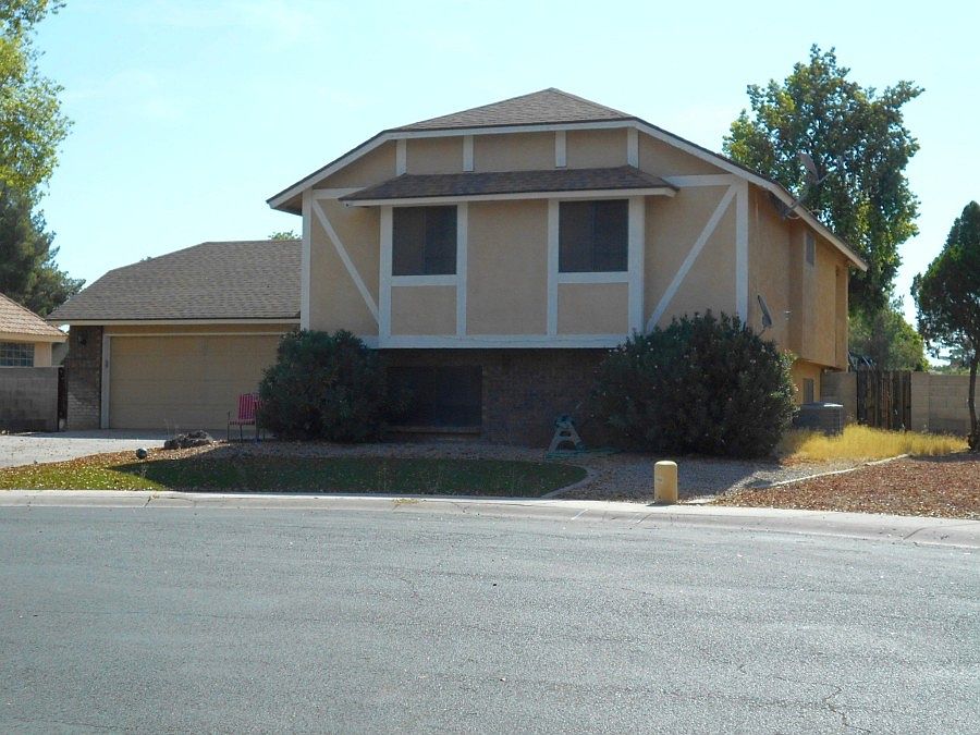 2nd image of 1137 N Larkspur Ct