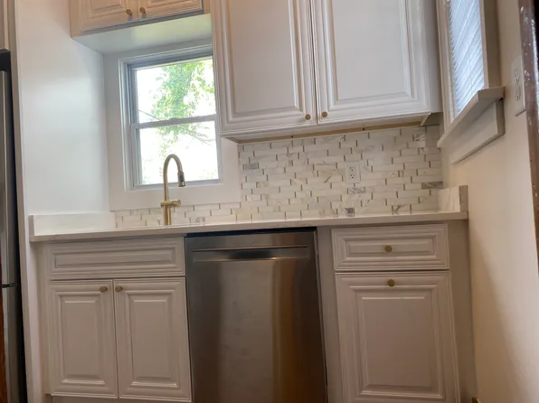 1607 Ridge Rd, Munster, IN 46321