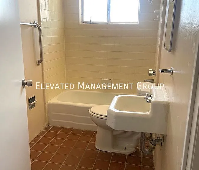 110 Charleston St SE #2 — Photo 5