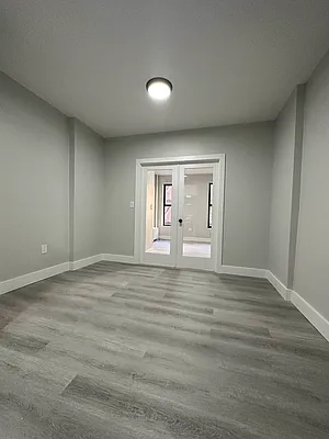 Rented by Peter R. Hungerford, LREB | media 30