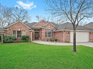 12010 Mustang Ave, Willis, TX 77378