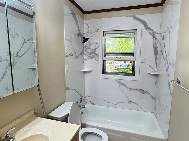 6592 Berkshire Ln N — Photo 11