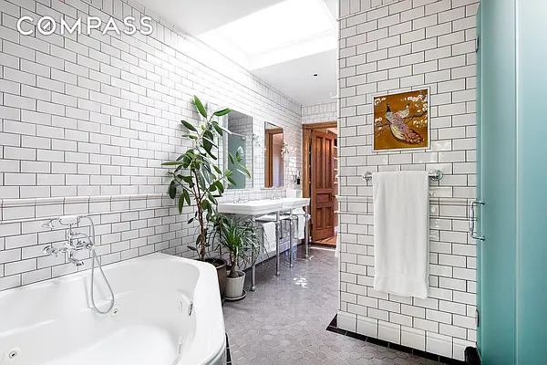 Sold by Compass | media 34