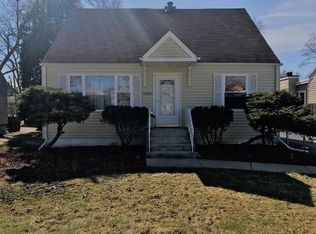 5405 W Avery Pl, Oak Lawn, IL 60453