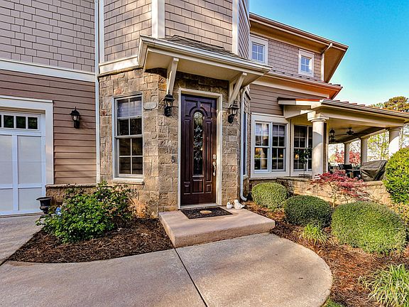2nd image of 102 S Cove Key Ln