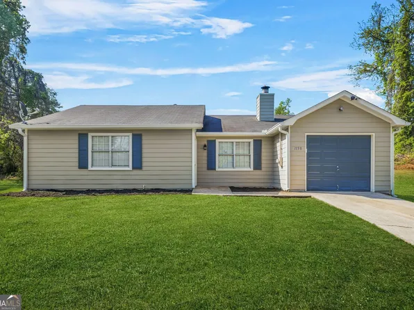 1158 Crystal Lake Rd, Atlanta, GA 30349