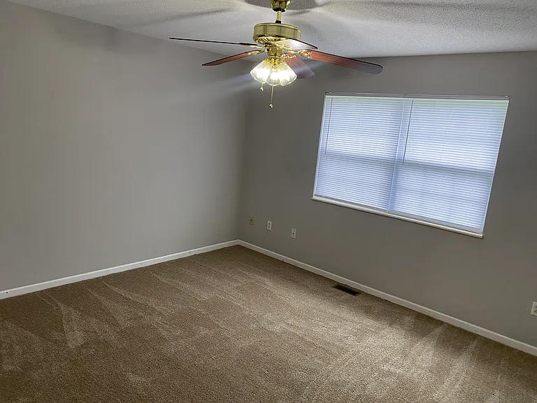 718 Christy Ln — Photo 12