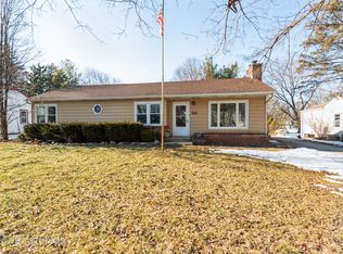 2822 W Lincoln Rd, McHenry, IL 60051