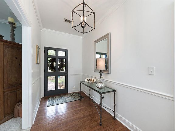 4th image of 3400 Dunwoody Dr