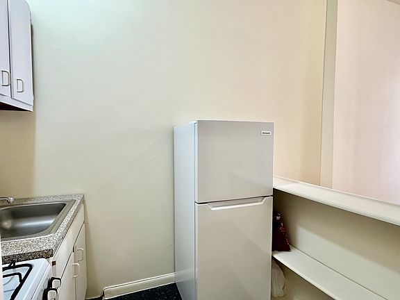 4th image of 414 E 83rd St APT 1W