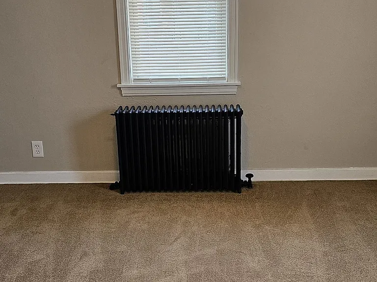 Large bedroom 2