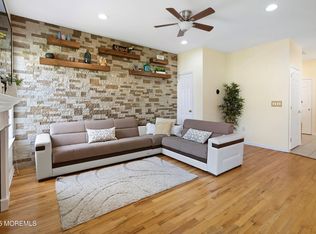 73 Tennyson Rd, East Windsor, NJ 08520