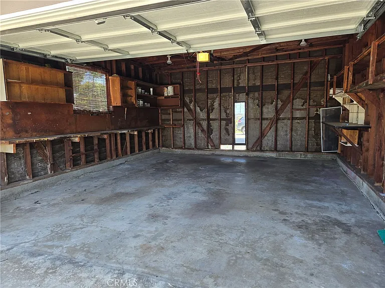 18717 Cranbrook Ave — Photo 3